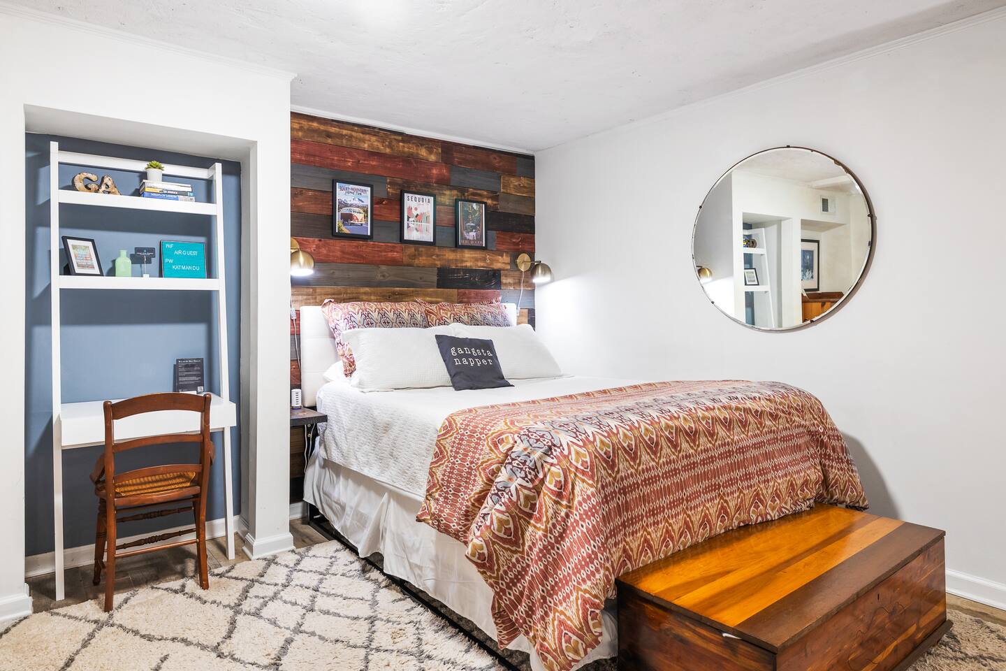 Dog Friendly Basement Apartment in Grant Park - Double Room