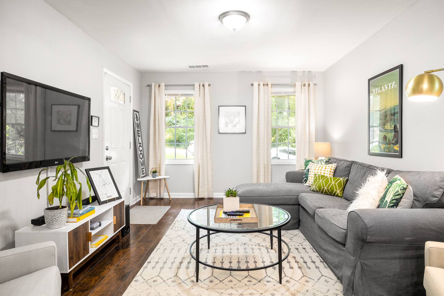 Modern and Stylish Bungalow 8 Min from MBenz - Holiday Home