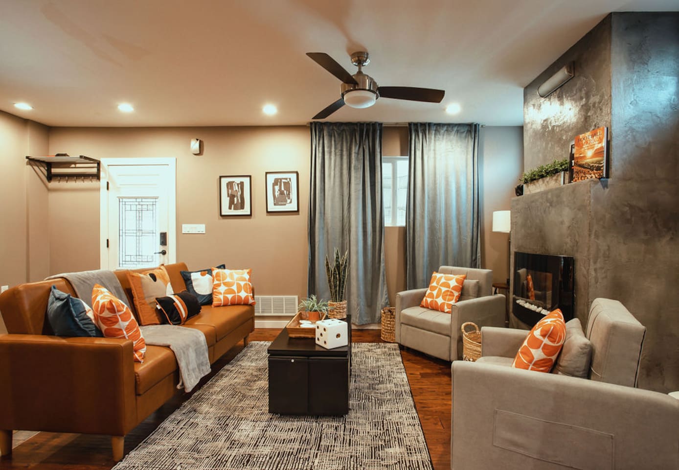 Pet-Friendly Southside Getaway - Sleeps 12 — photo 1