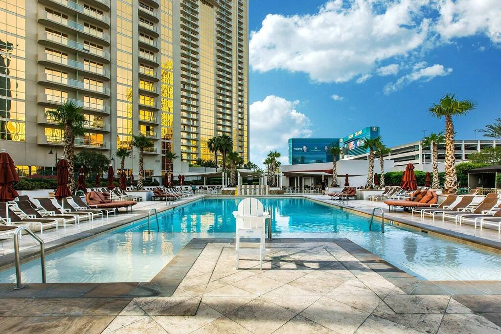 NO RESORT FEES • By the Strip • Pool/Spa • Gym • Balcony • F1 View