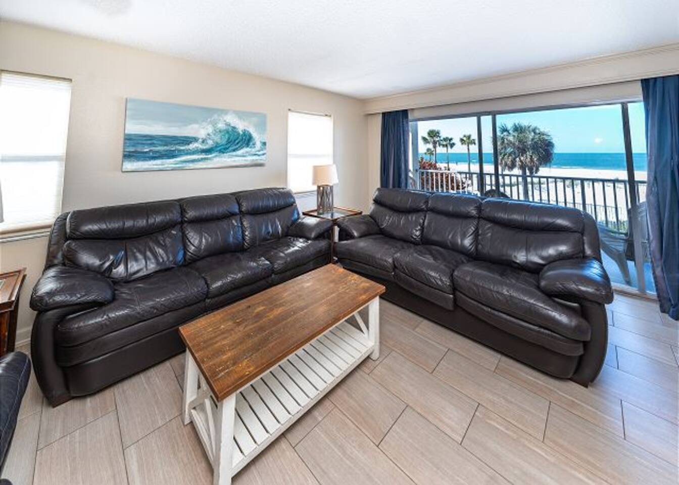 SeaBreeze 101-Sunsets, sand, pool! Free parking