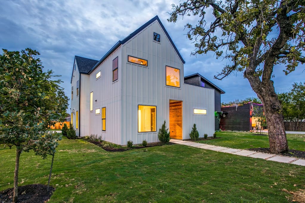 Actually walkable to square w/ Private Heated Pool