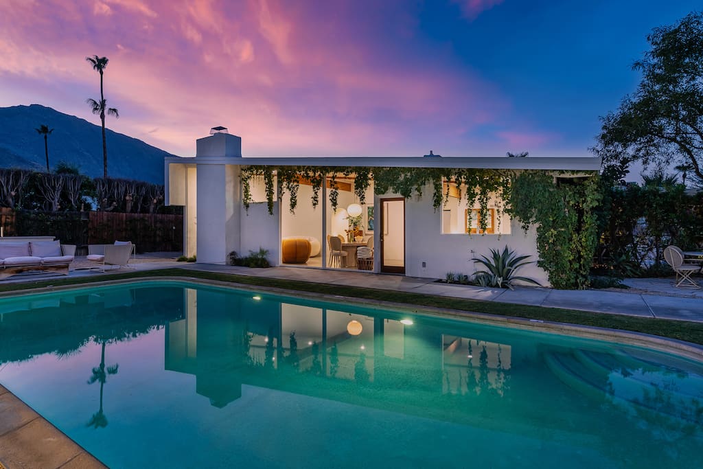 Twin Palms Escape • Pool, Casita & Mountain Views