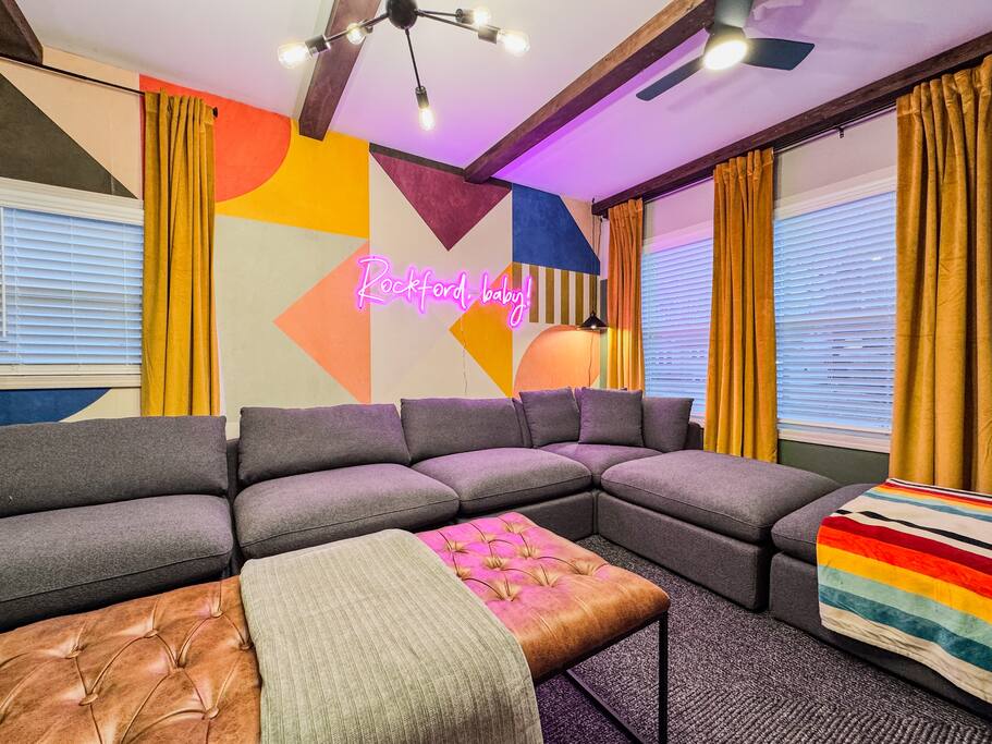 HeartOfRockfrd/NEXPlayground/IndoorHotTub/GameRoom