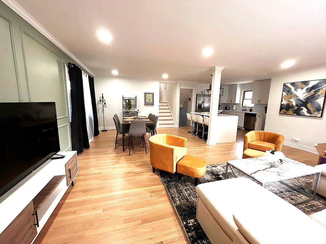 Fantastic: 3BR / 2 BTH - Modern & Stylish Home!