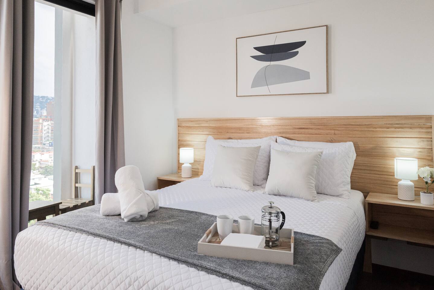 Guatemalan Gem - Near Top Malls & Restaurants