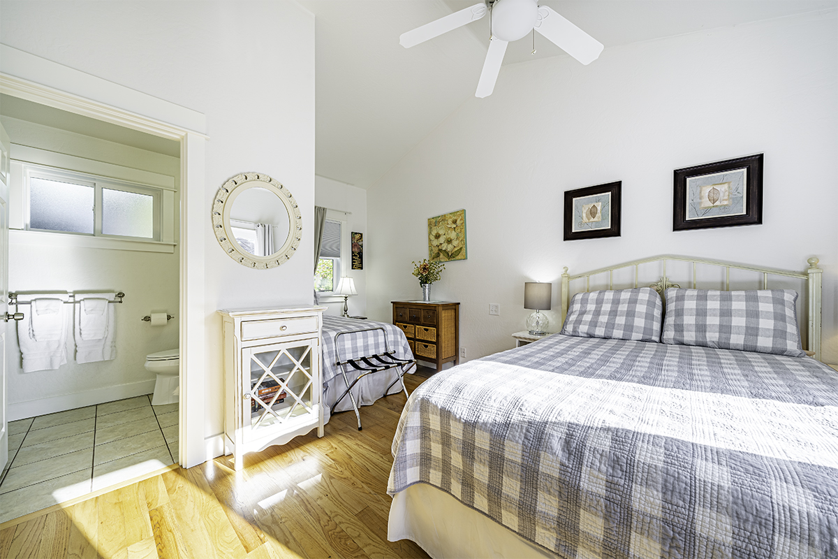 Garden Suite @ 2nd St Cottages~Sleeps 5