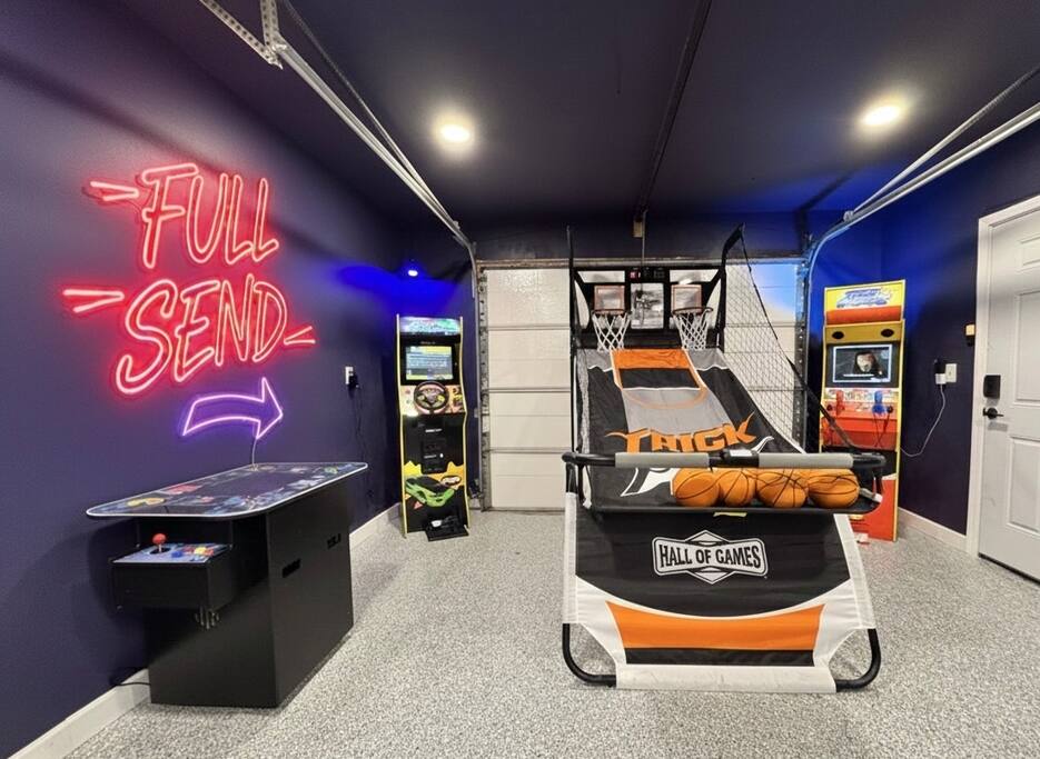 Central2BR Home/NEXplayground/Indoor HotTub/Arcade