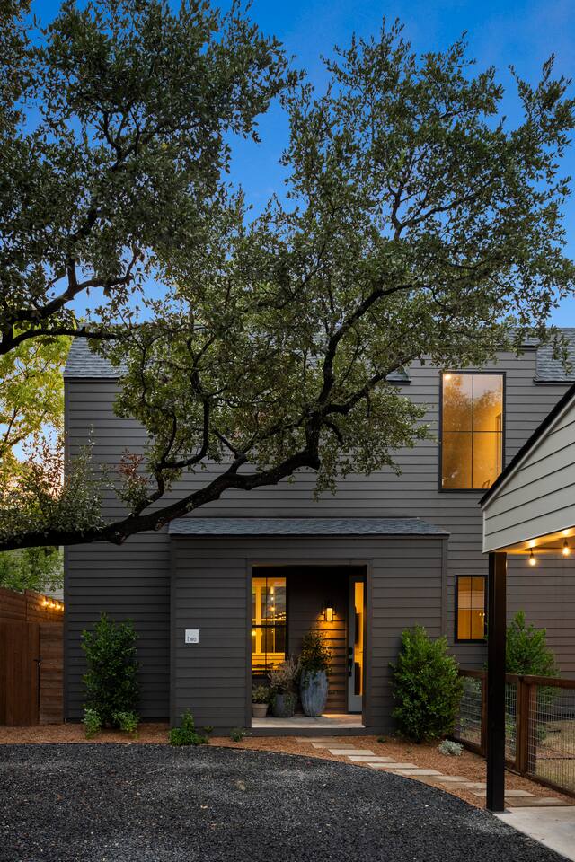 Bouldin Modern - A Modern Sanctuary