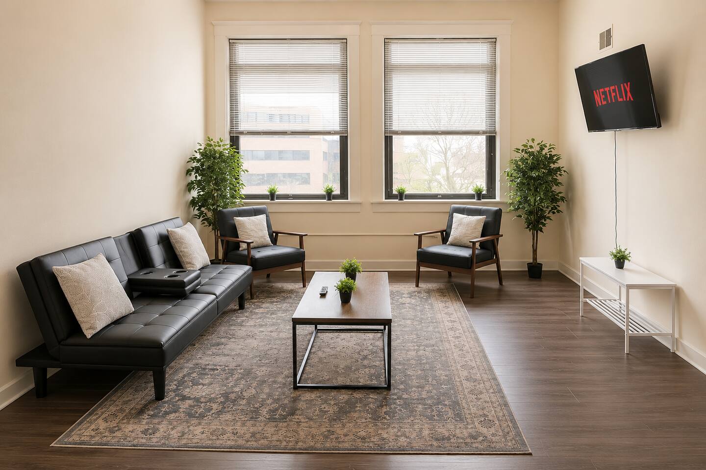 Cozy Playhouse Sq Loft Near Clinic & CSU