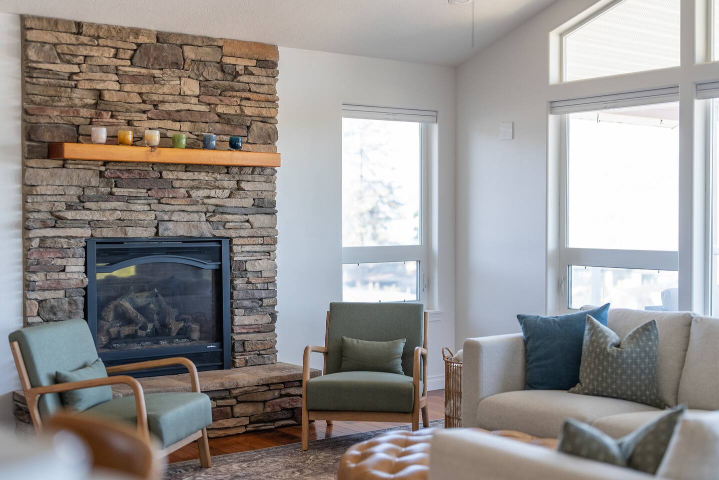 Friday Bay Retreat – Upper Level Getaway