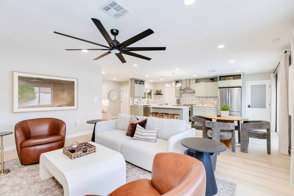 Luxe Desert Pad | Pool + Fire Pit | Near Old Town