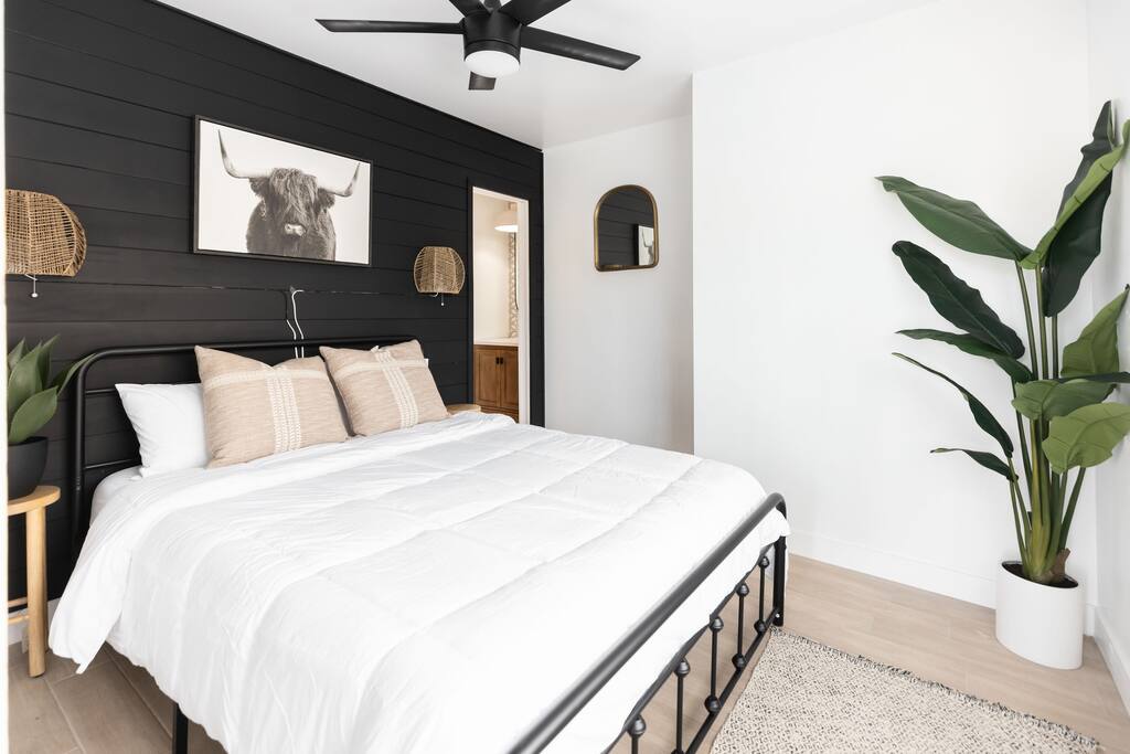 NEW Designer Casita Retreat | Near Central Phoenix