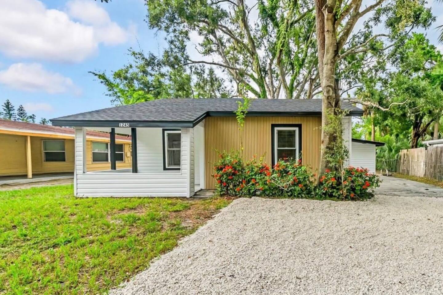 Cozy house near Sieta Key Beach, Airport/ Sleeps 6