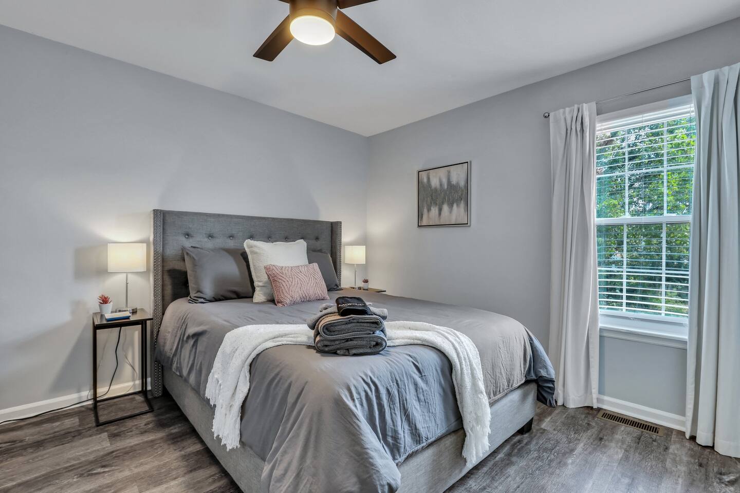 Modern Townhome Near Airport & Downtown Charleston