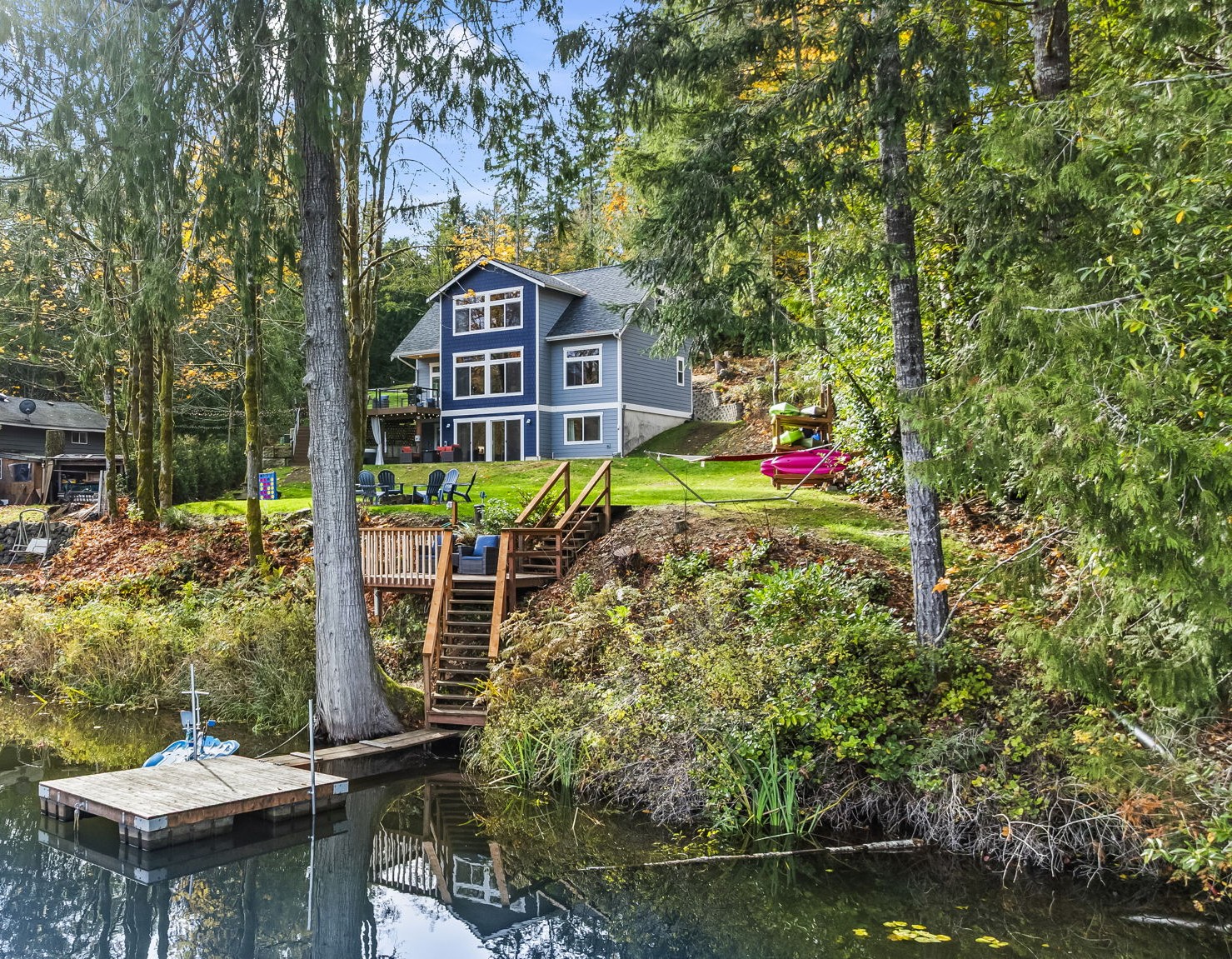 Lakefront Hot Tub Retreat | Kayaks + Game Nights