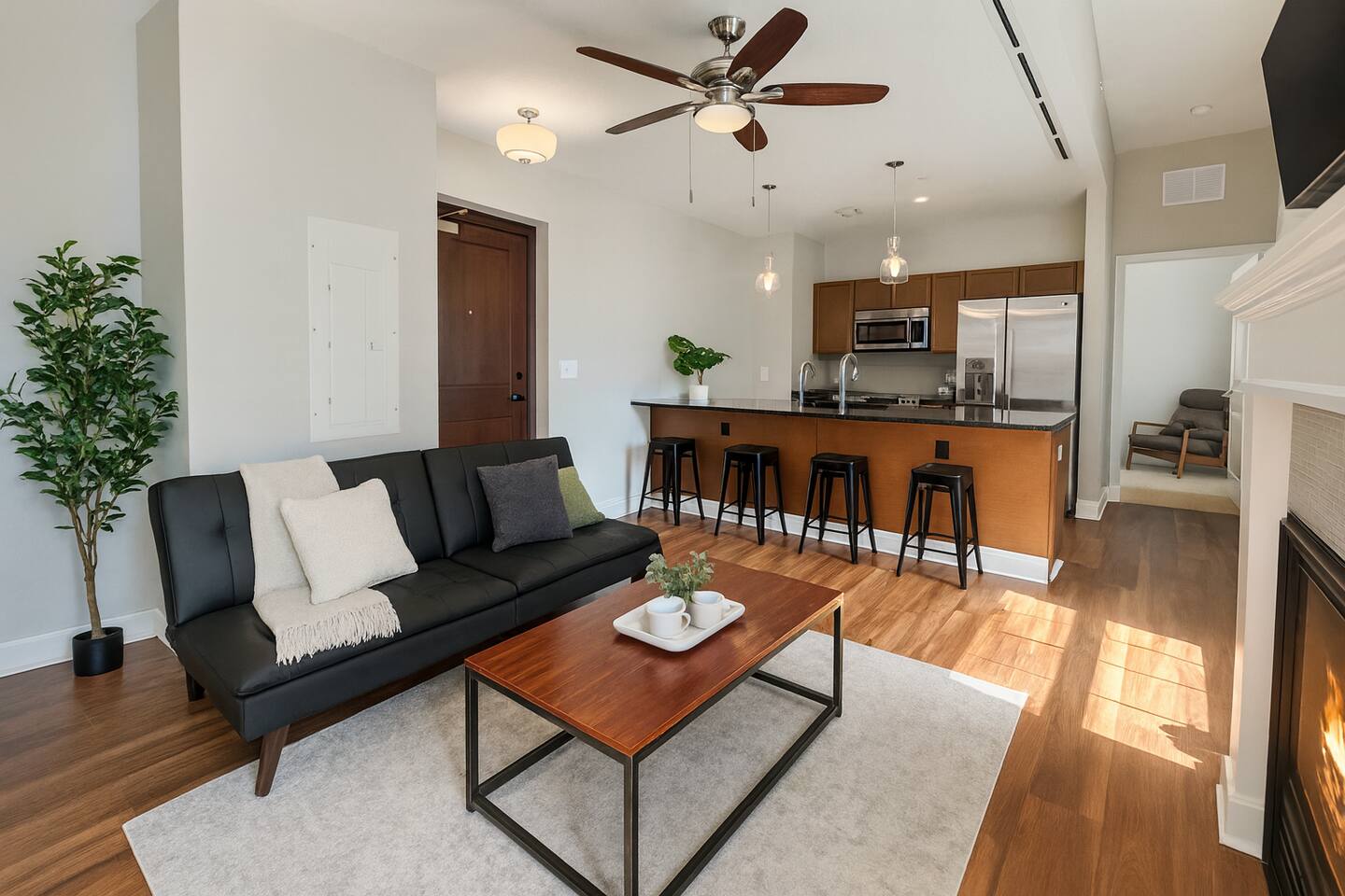 Modern Luxe | Airport, Rock Hall, Stadiums, Casino