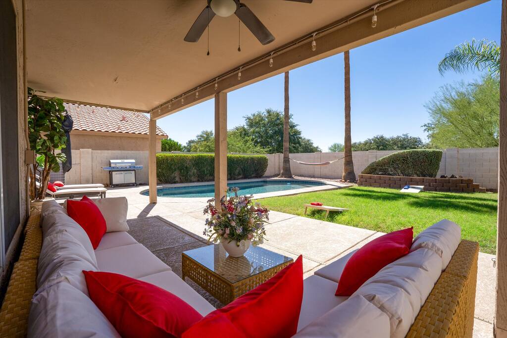 Chandler Retreat | Sparkling Pool & Cozy Vibes