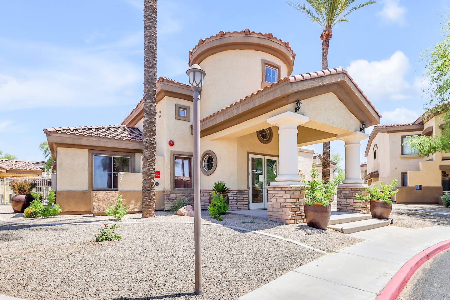 Mesa Central Escape –Pools, Spa, and more!