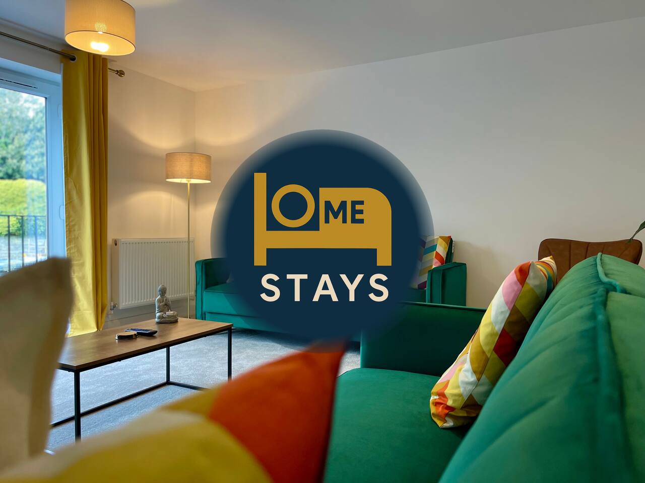 Cosy 8-Bed Dover, Sleeps 8, EV and Free Parking