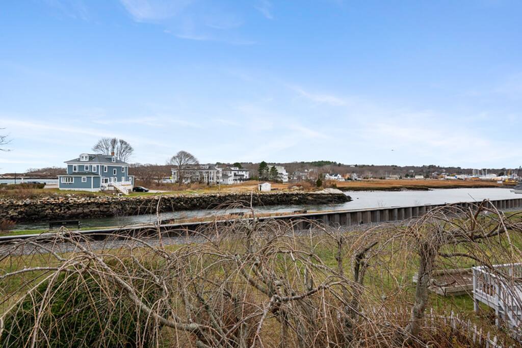 Canal and Marsh View; Steps to Ocean, Beach, Park