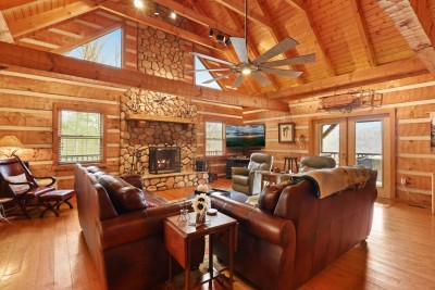 Cabin on 6 Acres, VIEWS, Hot Tub + Fire Pit, Games photo 2