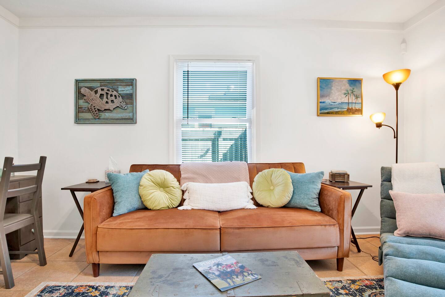 🐾 Sunny Southern Charm - Pet-Friendly with Large Patio + Outdoor Space