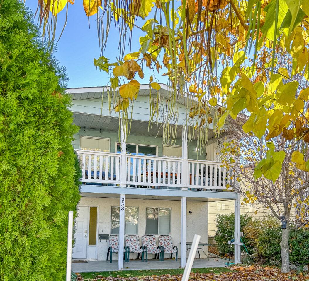 Zena's Penticton Beach Cottage