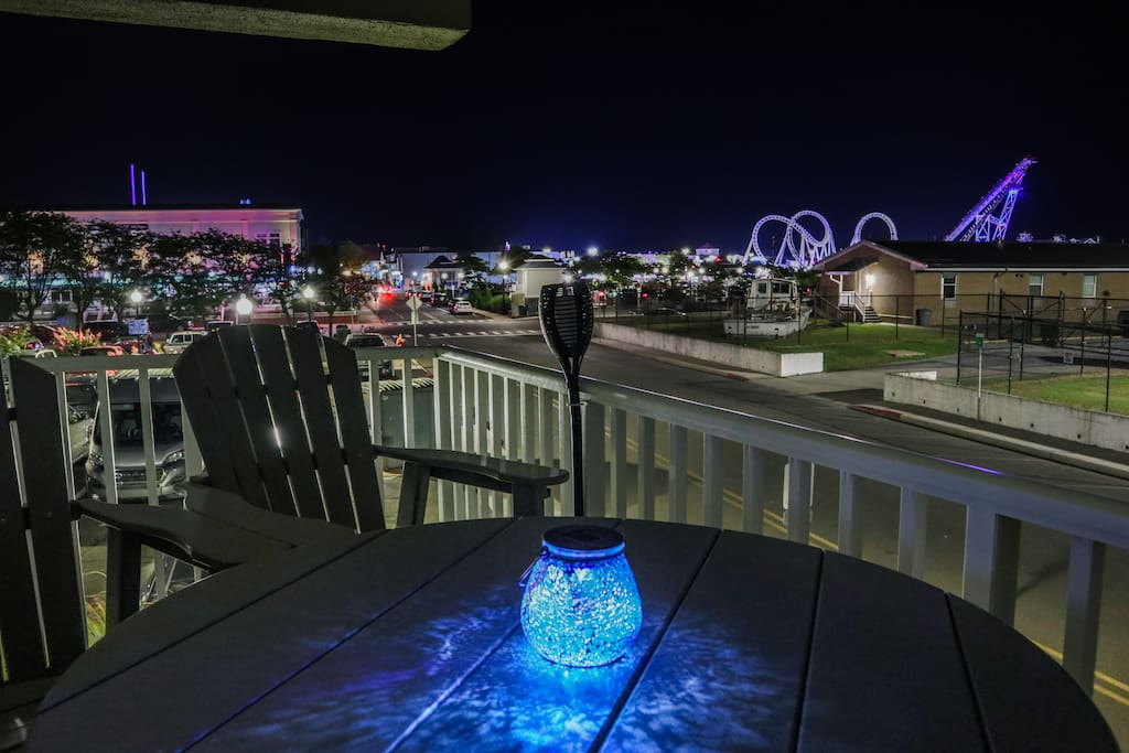 Couple's Escape - 2 Blocks to Boardwalk, End Unit Condo at the Inlet