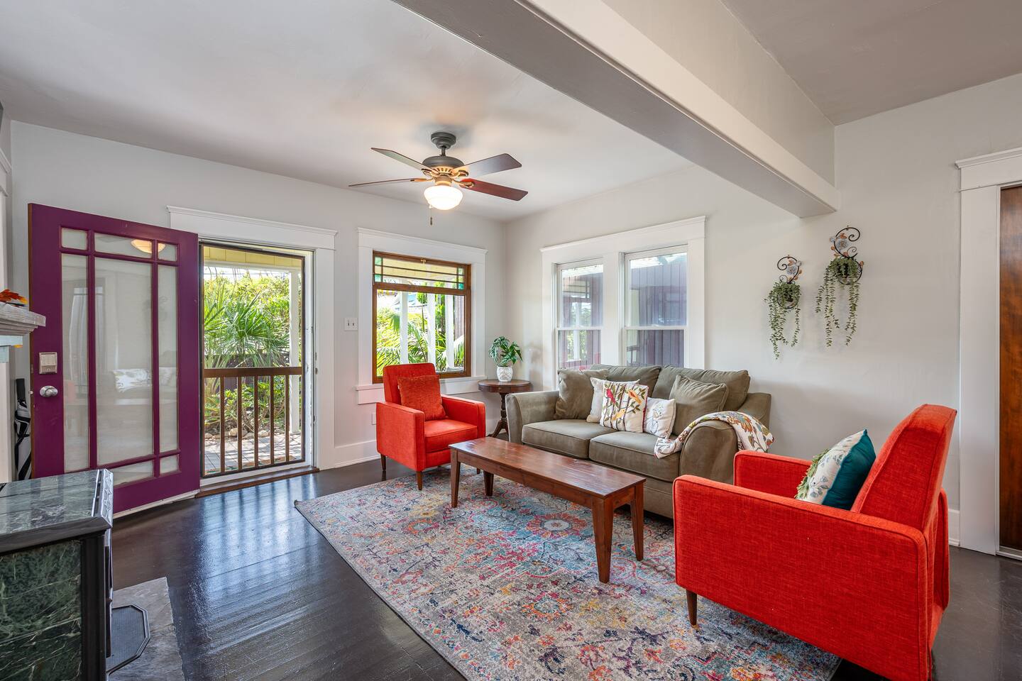 Beautiful Craftsman | 5 Min to Zoo | 92 Walk Score