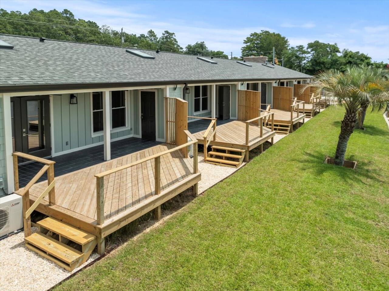 Lakefront villa on Prestwood Lake!