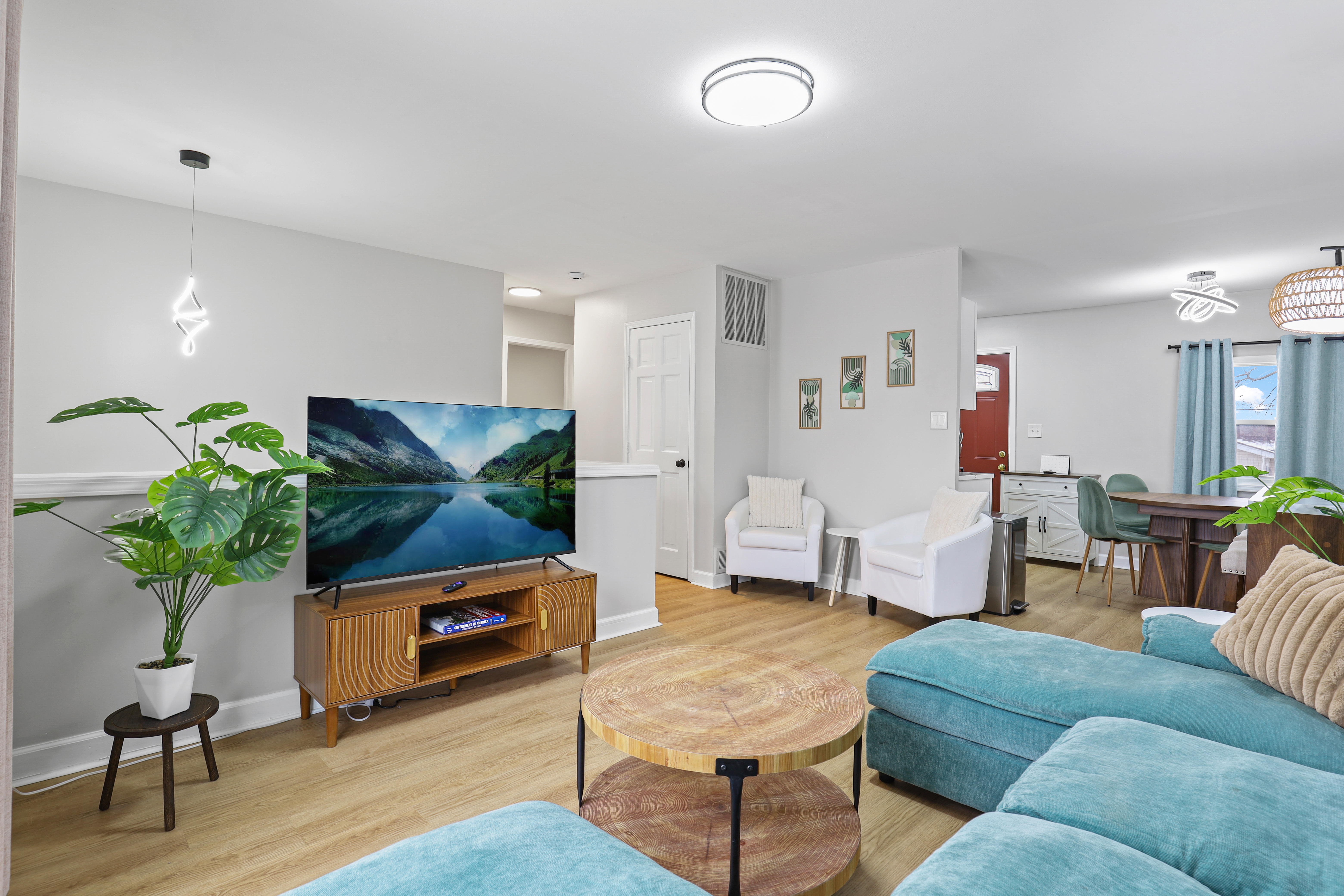 Hope 4 BR, 2BA Fully Fenced