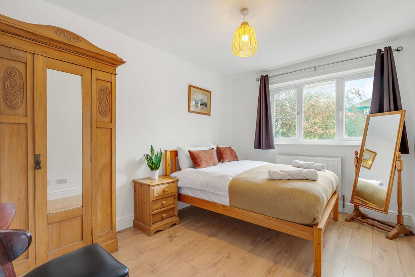 Newly decorated 3 bedroom property