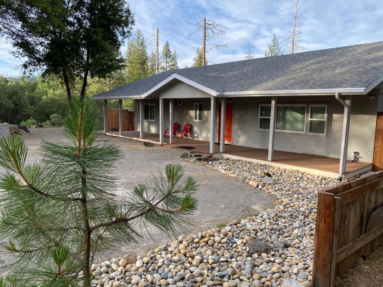 Boulder Creek Bungalow near Yosemite National Park