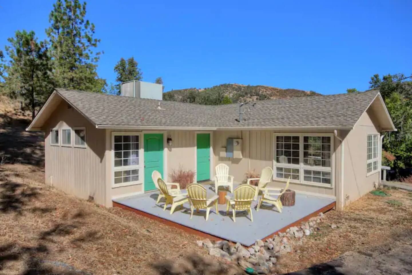 Hillside Bungalow: walking distance to downtown