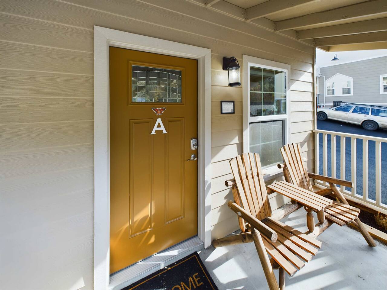 Modern Comfort Suite A - Heart of Downtown