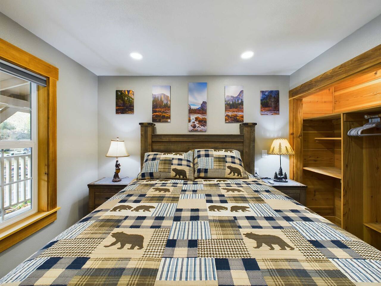 Modern Comfort Suite B - Heart of Downtown