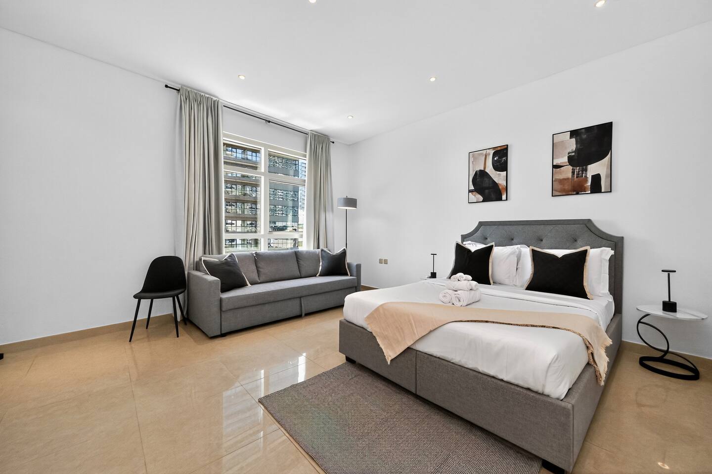 Yacht Bay | 1min to Metro, Tram and 5min to Beach