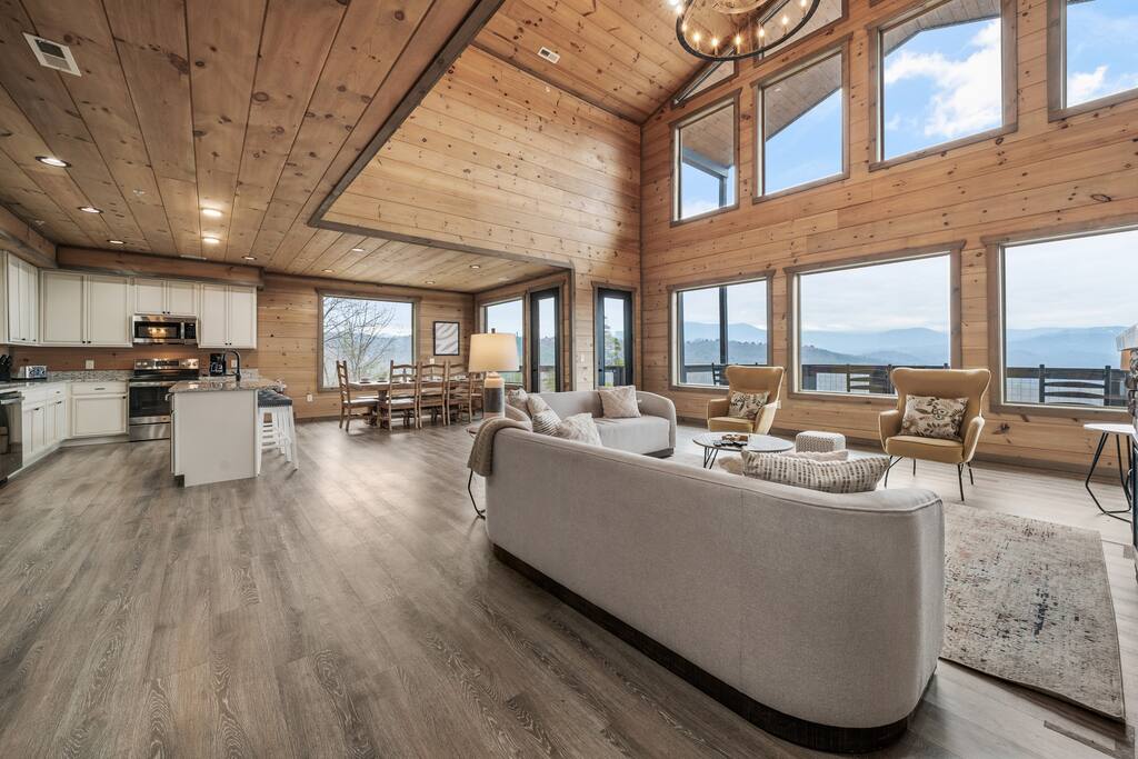 Luxury Cabin w/ Private Pool & Dollywood Views