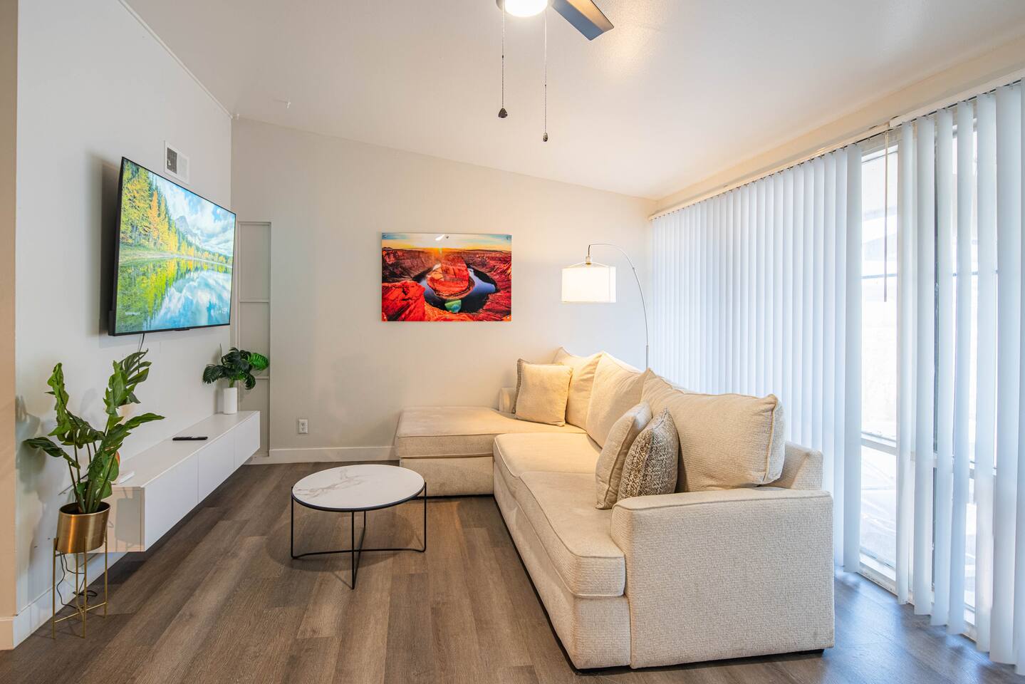 2KingBd | 2Bath | Gym | Pool | Free Parking