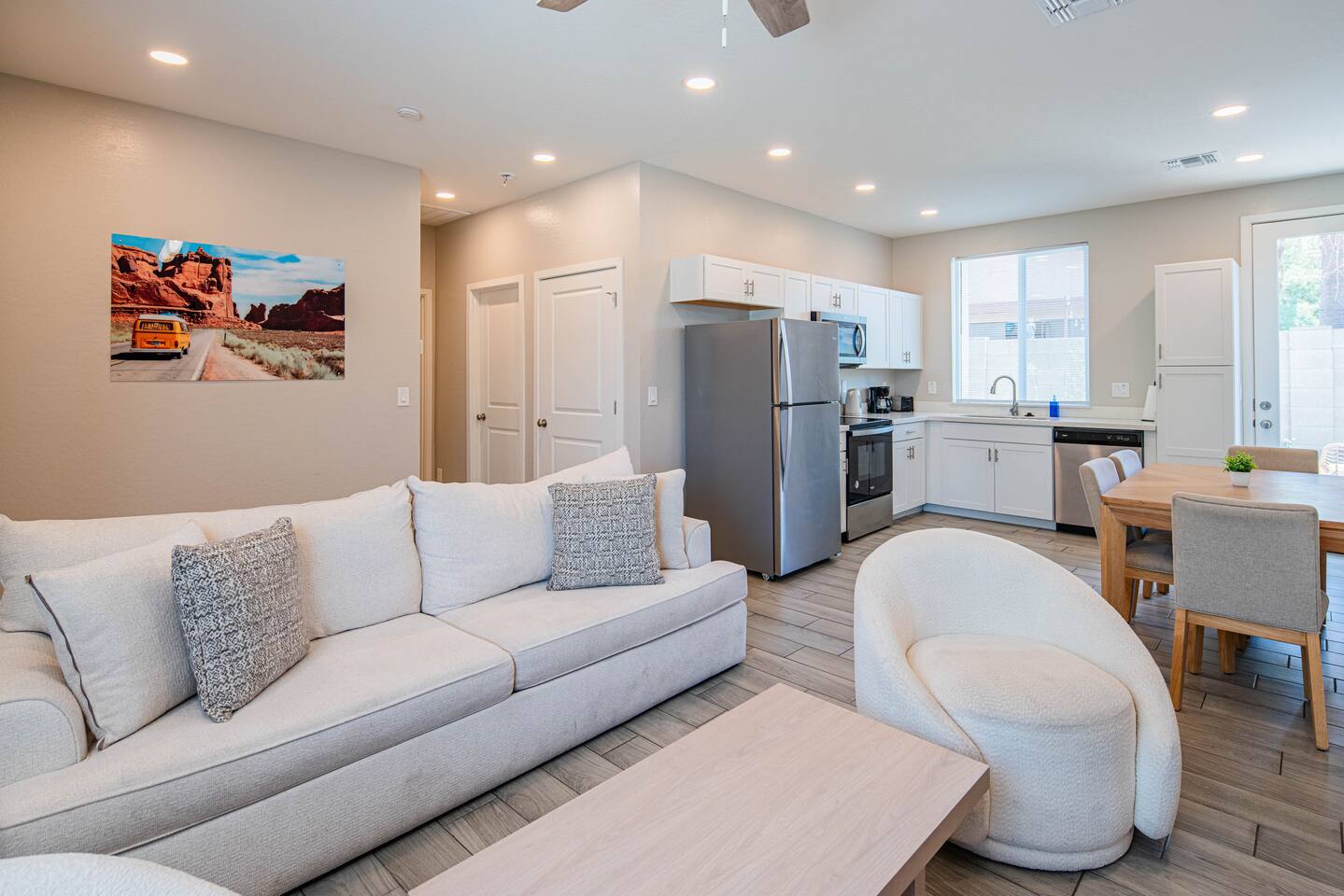 Spacious 2BR | 3Bd | 70" Smart TV | 2Bath