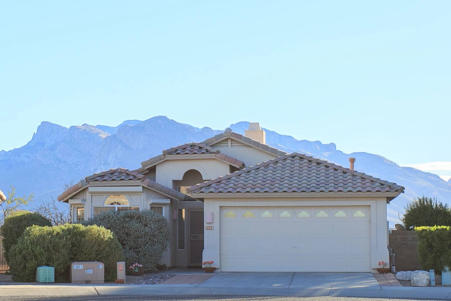 Delightful, cozy home w/breathtaking mtn views