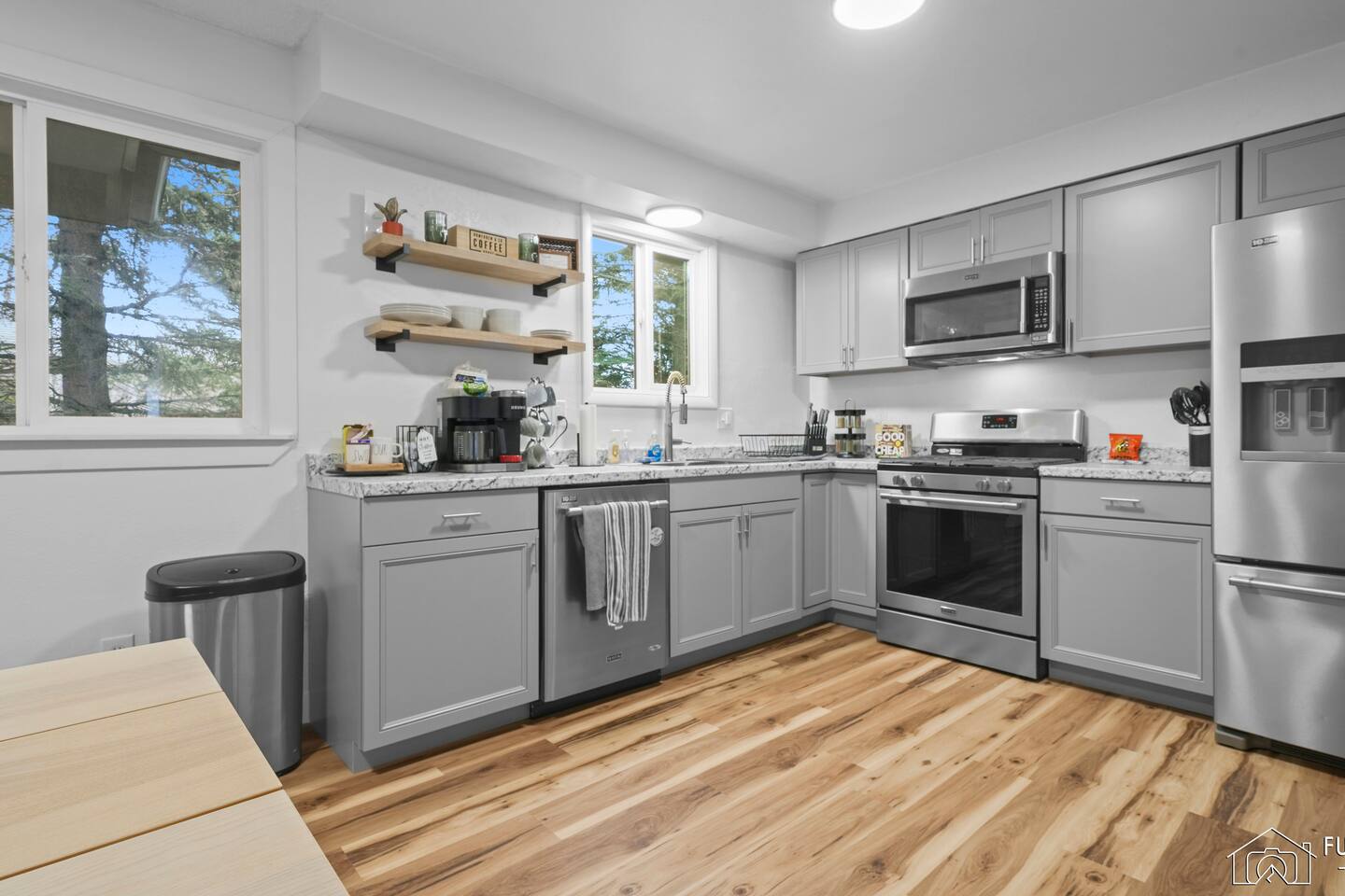 New Remodel! Near Downtown! Clean and Pet Friendly