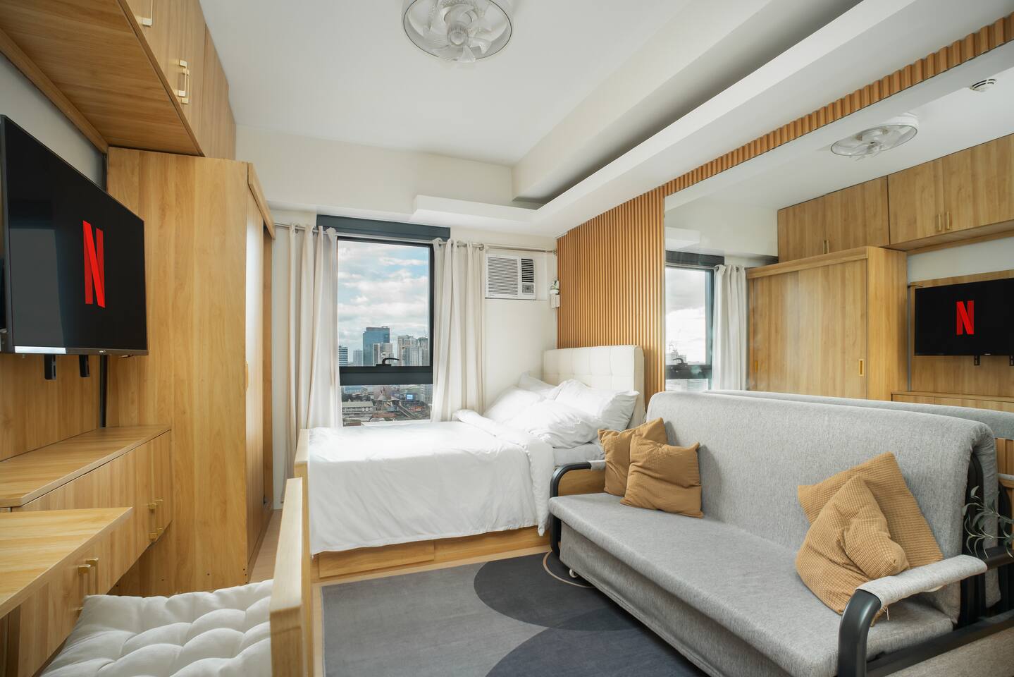 Fully furnished :Japandi Warm Studio Retreat in QC