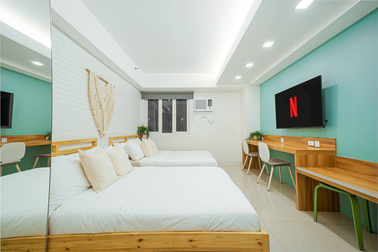 Relaxing Hotel Apartment Stay : Near MOA & Airport