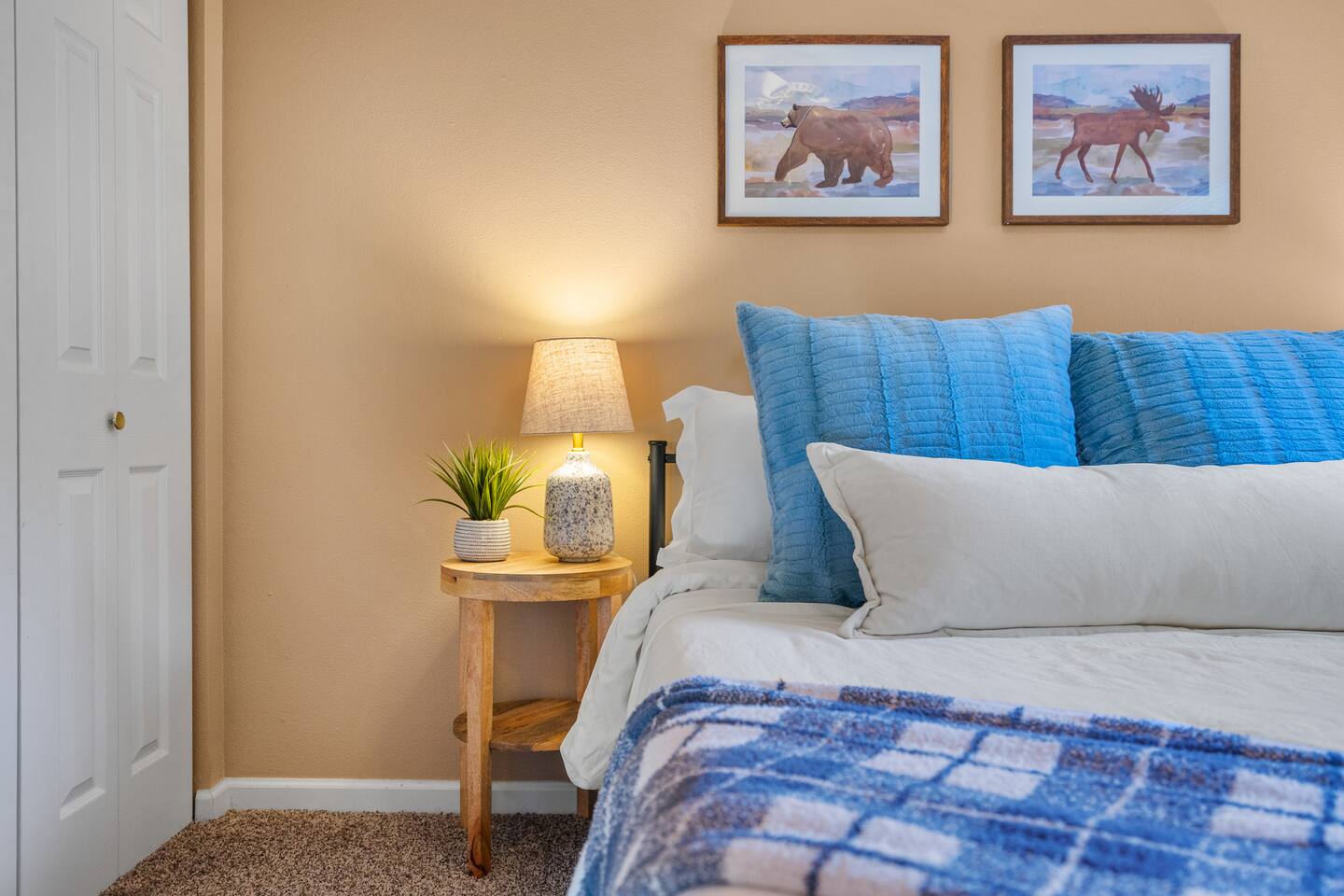 Escape Loft | Easy Walking to DT | Family Friendly