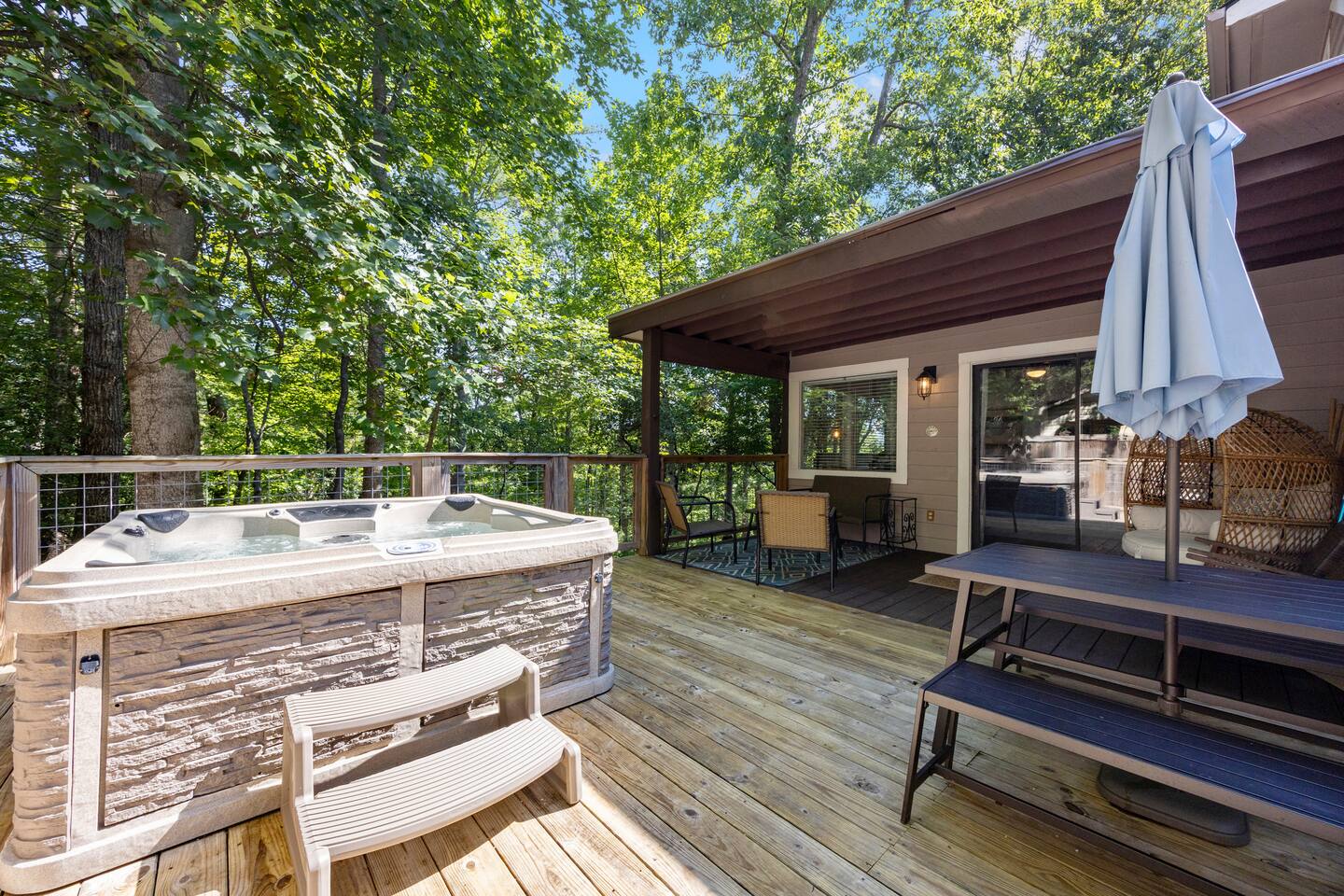 Private hot tub deck