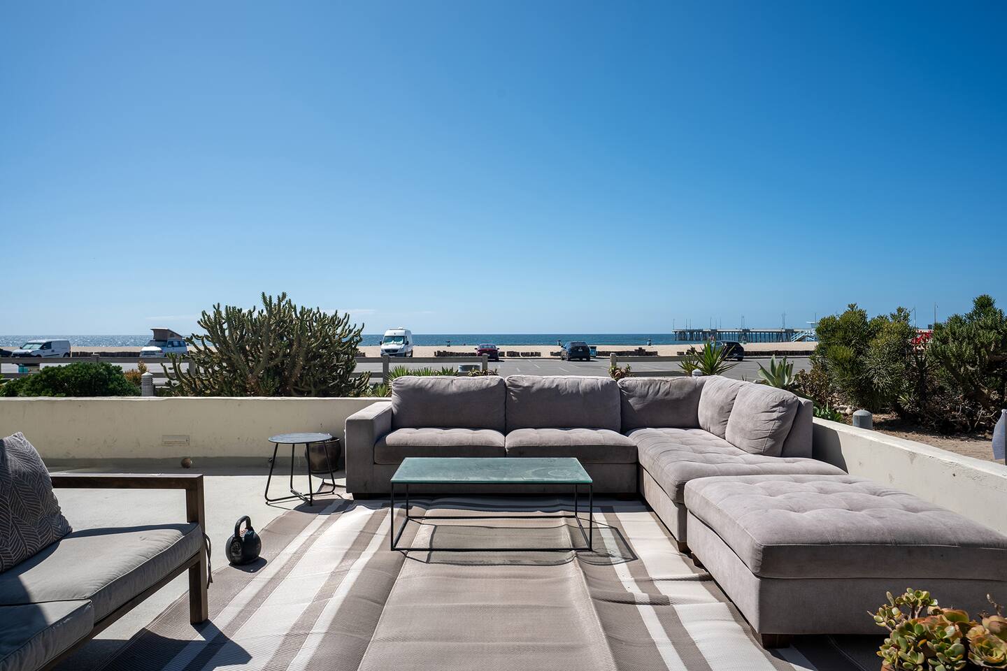 Marina Del Rey Oceanfront 1BR – Private & Serene