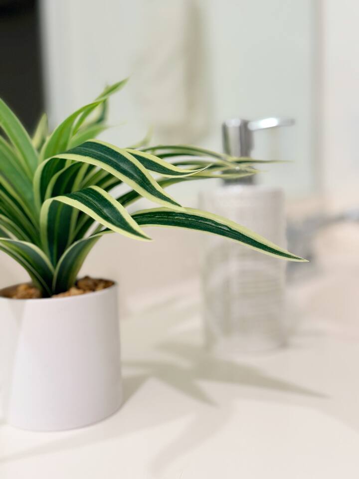 Bramblewood Home - 3BD/2BR Spacious Northside Home