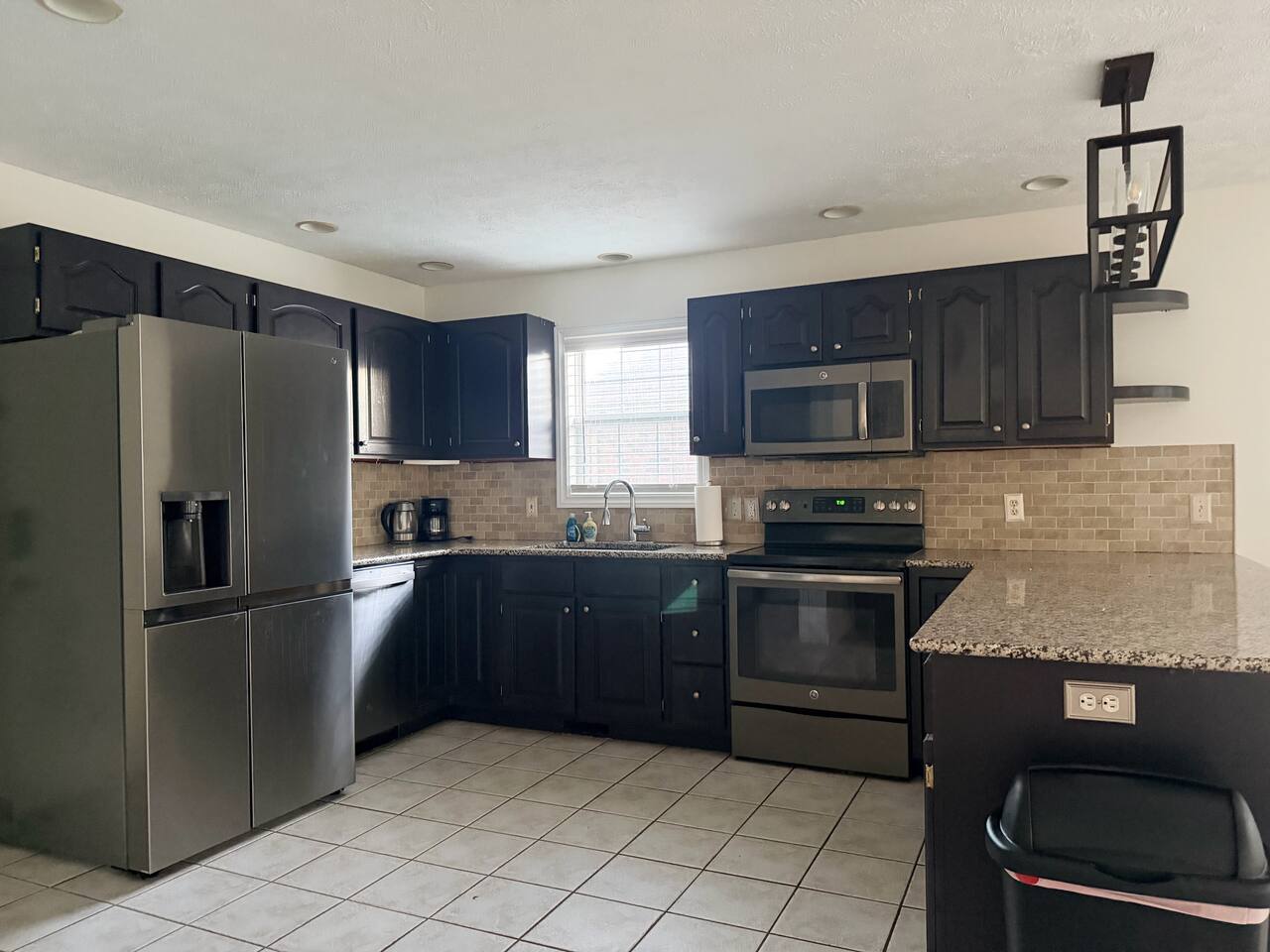 Bramblewood Home - 3BD/2BR Spacious Northside Home